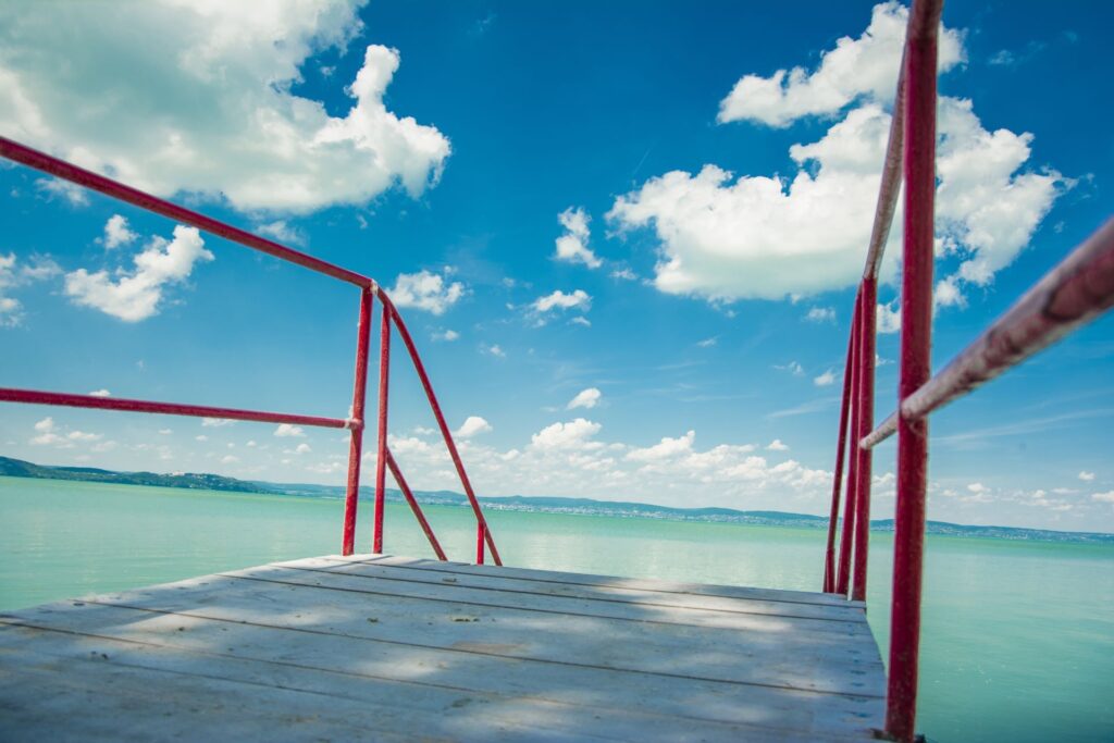 Szolgáltatások: Saját lépcső